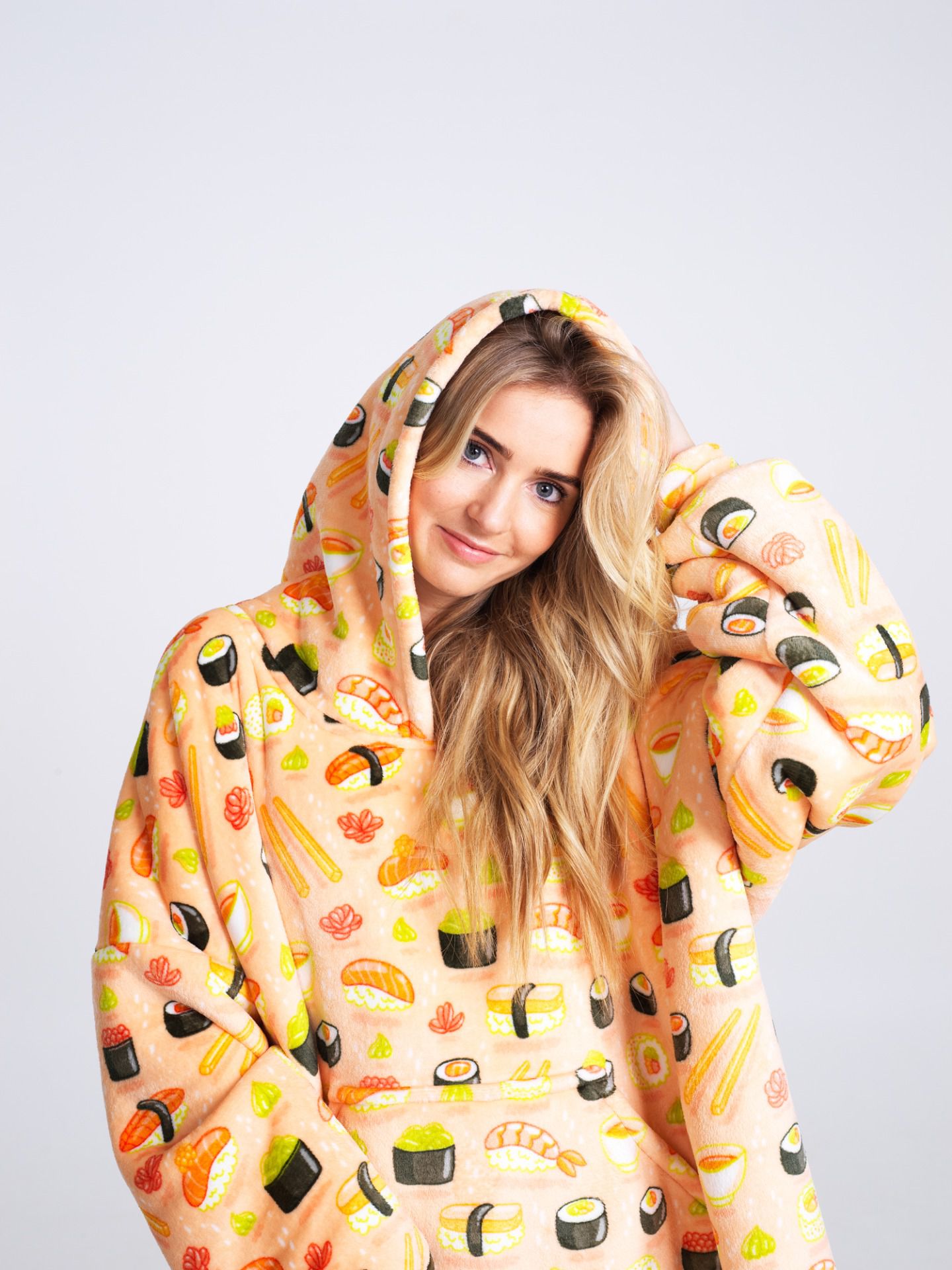 Hoodie odeja z rokavi za odrasle Sushi | Shopacita